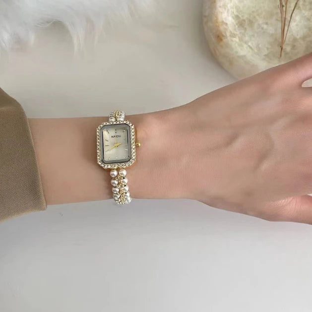 Pearl Gold / White